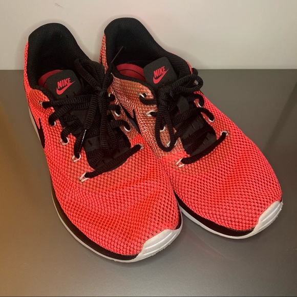 Nike Neon Running Shoes - Picture 3 of 7